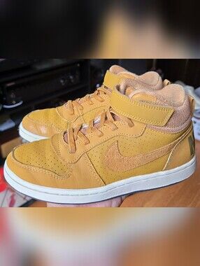 Sz 2.5Y Little Kids NIKE COURT BOROUGH MID Bungee Lace Adj Strap